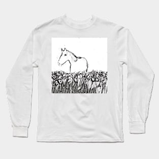 Horse in field Long Sleeve T-Shirt